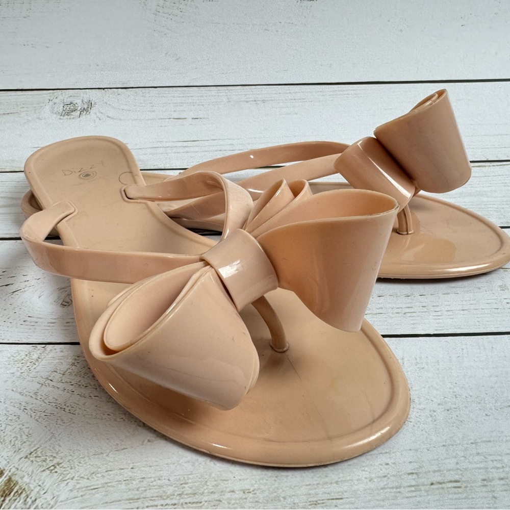 Dizzy bow sandals size 7